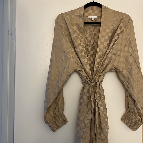Silk Robe - Picture 4 of 4